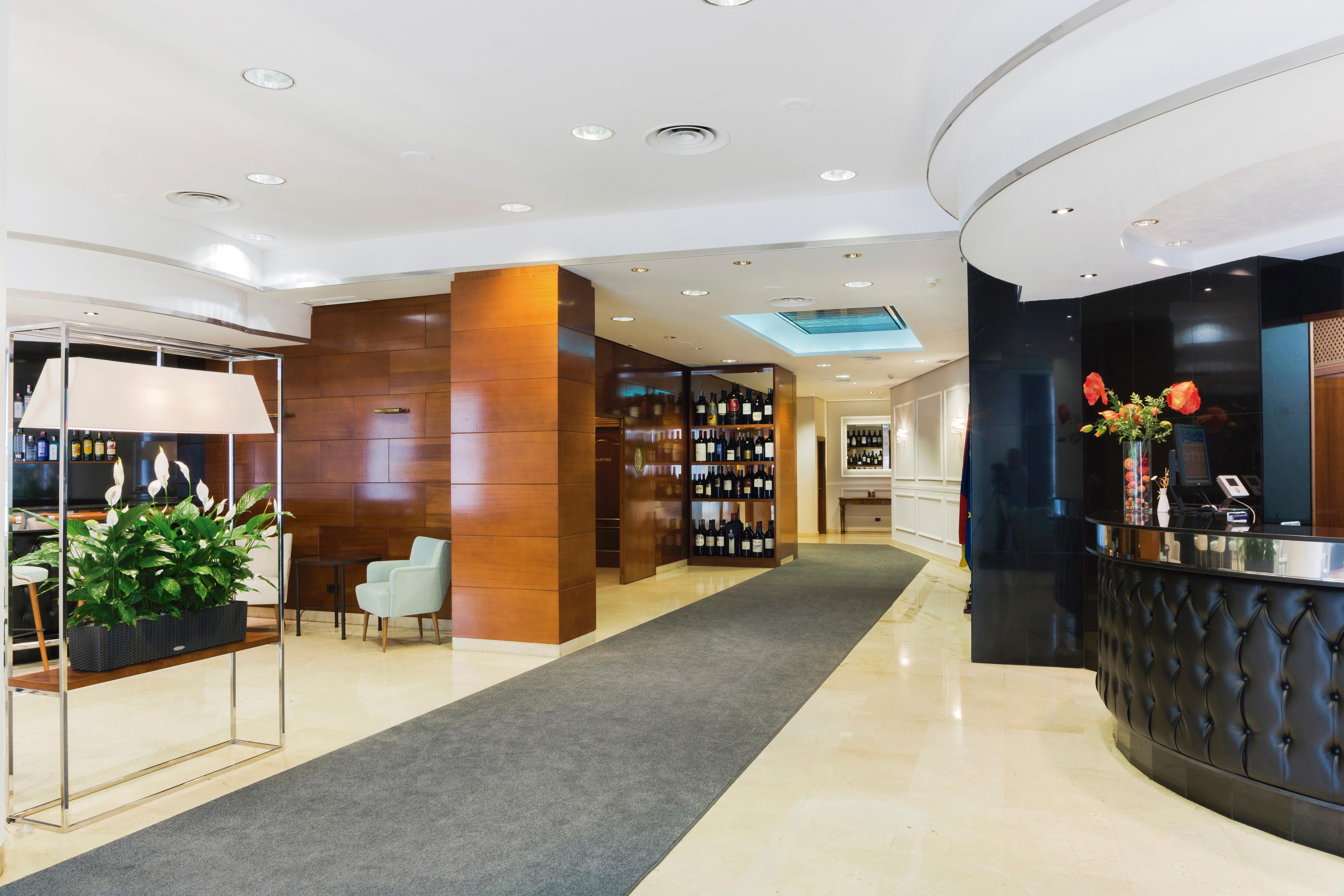 Hotel Gran Via Logrono Ngoại thất bức ảnh